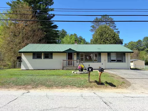 92 Concord St, Belmont, NH 03220