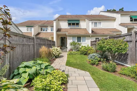 545 S Prospect St #20, Burlington, VT 05401