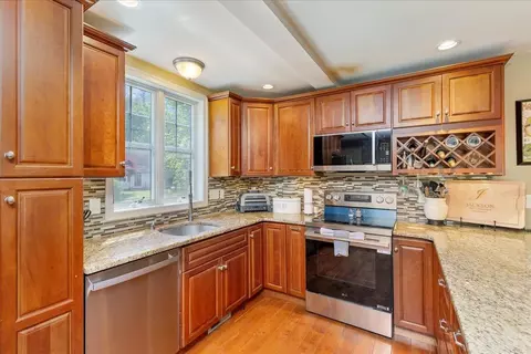 3 12 Kimball Ave, Plaistow, NH 03865