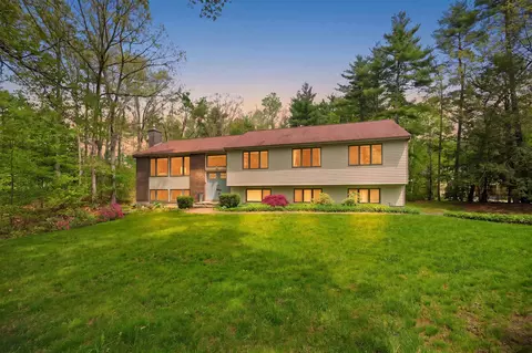 10 Kirstens Lndg, Fremont, NH 03044