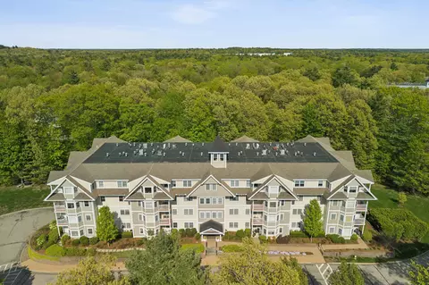 4 Sterling Hill Ln #431, Exeter, NH 03833