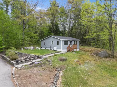 25 S Mayhew Tpke, Hebron, NH 03241