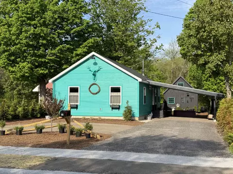 22 Marble St, Brandon, VT 05733