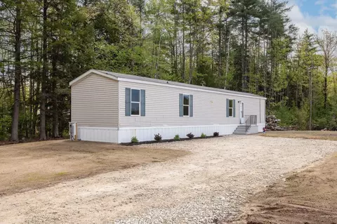58 Shaw Dr, Rochester, NH 03868