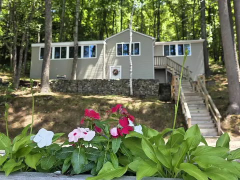 525 N Shore Dr, Hopkinton, NH 03229