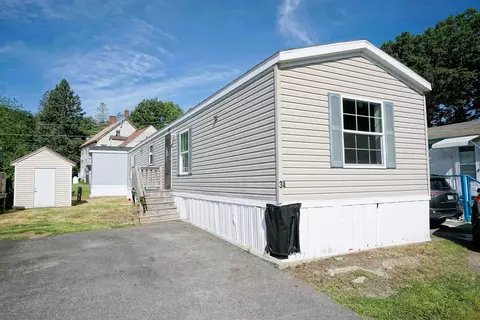 34 Policy Ln #34, Salem, NH 03079