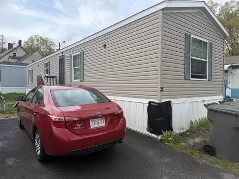 34 Policy Ln #34, Salem, NH 03079