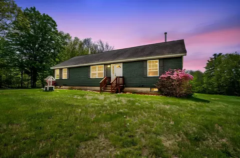 372 Cross Rd, Rochester, NH 03867