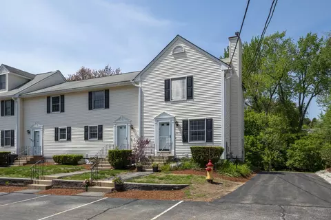 44 Brook Hollow Way, Manchester, NH 03103