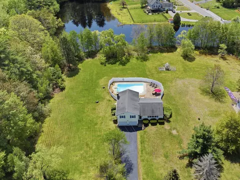 30 Tirrell Rd, Bedford, NH 03110