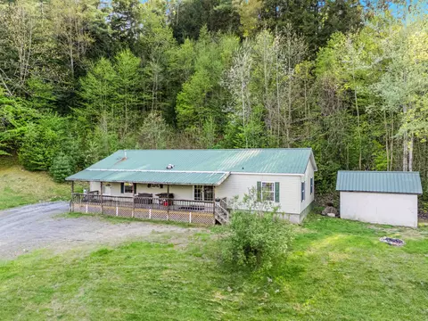 250 Sand Hill Rd, Bethel, VT 05032