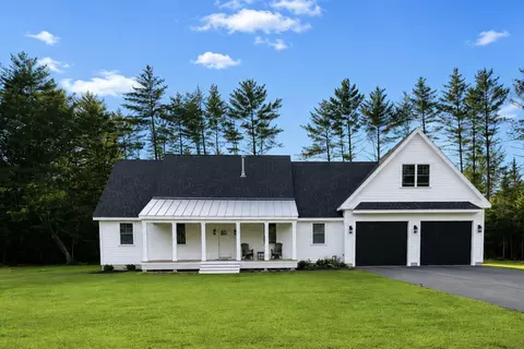 7 Lyndsay Ln, Tuftonboro, NH 03816