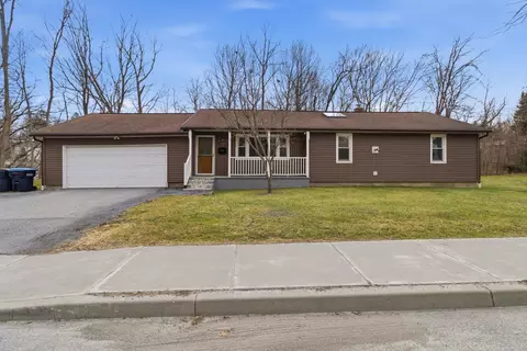 212 Dewey St, Bennington, VT 05201