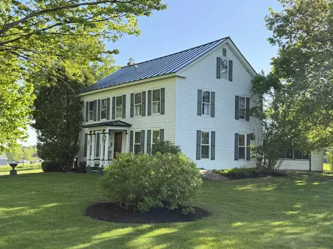 358 S Main St, Whiting, VT 05778