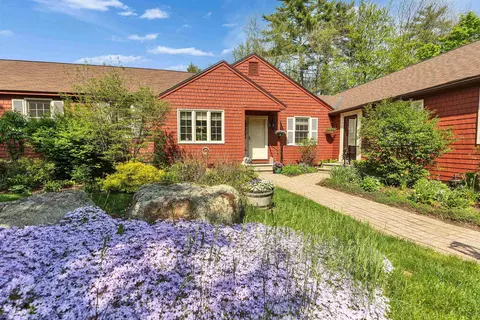 12 Colonial Sq, Peterborough, NH 03458