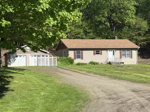 18 Ripple Ln, Rockingham, VT 05101