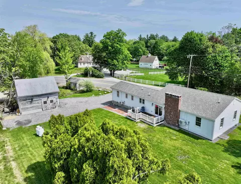 16 Silver Lake Rd, Hollis, NH 03049