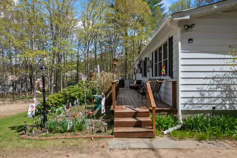 Exterior - 95 Albany Ave, Bartlett, NH 03812 photo 3 of 5