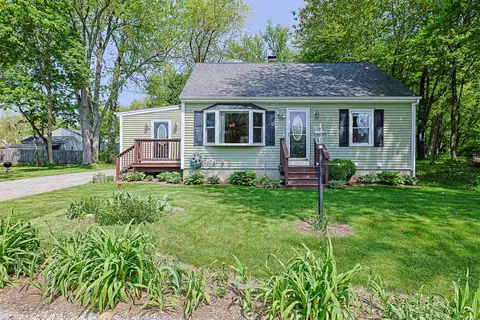 99 Knowlton St, Manchester, NH 03103