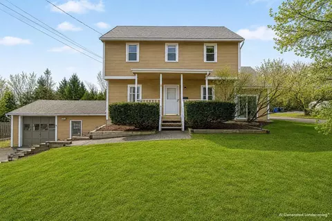 8 South St, Essex Junction, VT 05452