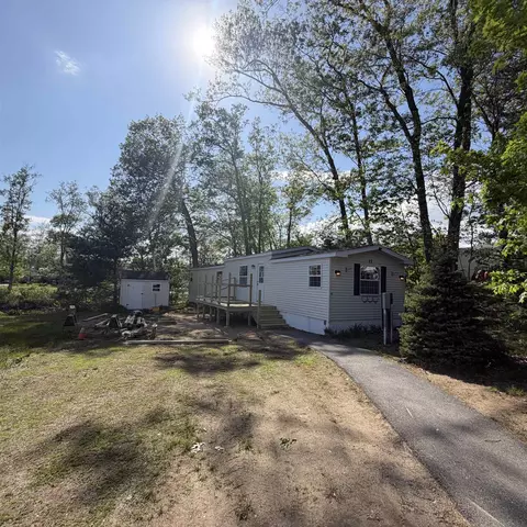 25 Riverview Dr, Rochester, NH 03867
