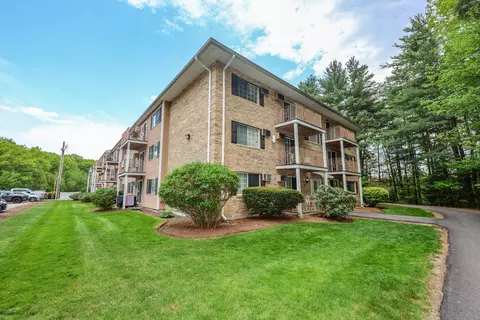 379 Huse Rd #14, Manchester, NH 03103