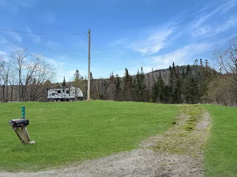 279 284 Hall Stream Rd, Canaan, VT 05902