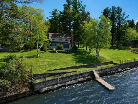 1254 Bluff Rd, Newport, VT 05855