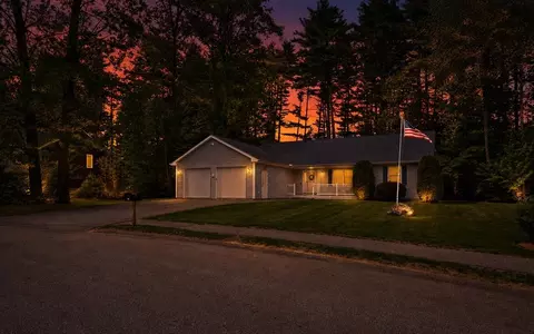 136 Sarah Cir, Laconia, NH 03246