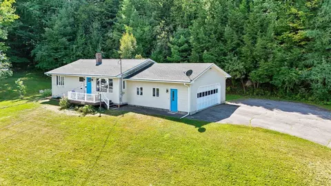 370 Lake St, Barton, VT 05822