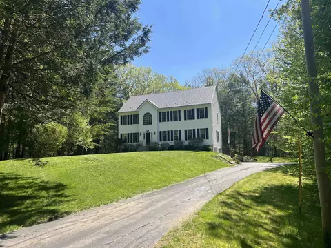 79 Emerald Dr, Danville, NH 03819