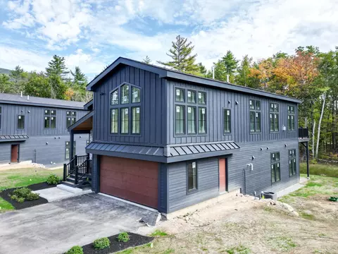 19 Hidden Glade Dr, Intervale, NH 03845