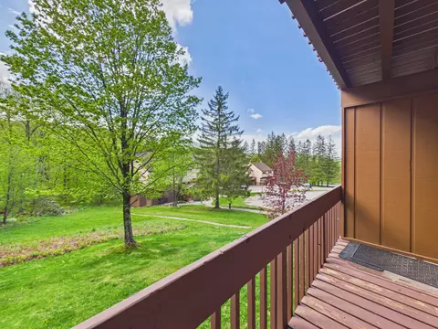 Exterior - 774 E Mountain Rd #E6, Killington, VT 05751 photo 3 of 9