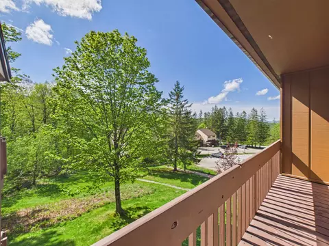 Exterior - 774 E Mountain Rd #E6, Killington, VT 05751 photo 6 of 9