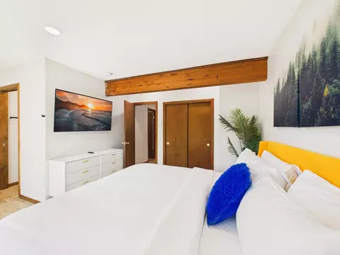 Bedroom - 774 E Mountain Rd #E6, Killington, VT 05751 photo 9 of 10