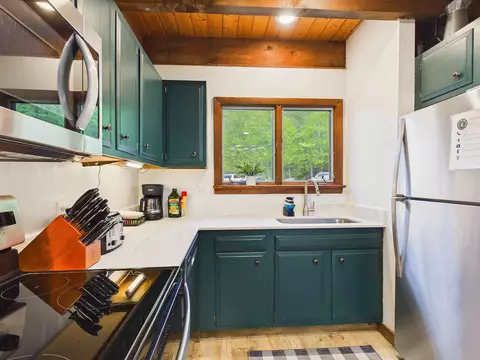 Kitchen - 774 E Mountain Rd #E6, Killington, VT 05751 photo 2 of 4