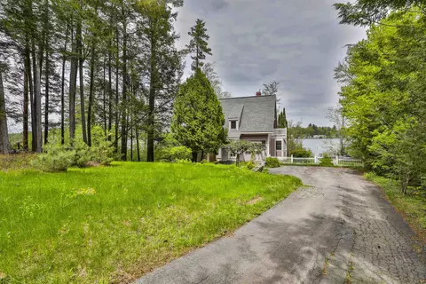 34 Baker Ave, Deerfield, NH 03037