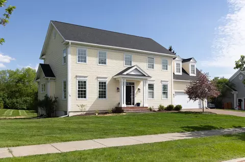 37 Tabor Pl, South Burlington, VT 05403