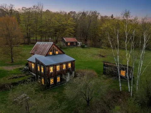 2923 Diamond Hill Rd, Saint Johnsbury, VT 05819