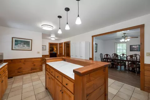 Kitchen - 6 Percy Dr, Wolfeboro, NH 03894 photo 2 of 6