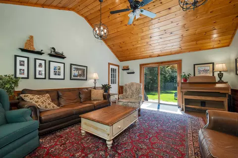 Living - 6 Percy Dr, Wolfeboro, NH 03894 photo 2 of 3