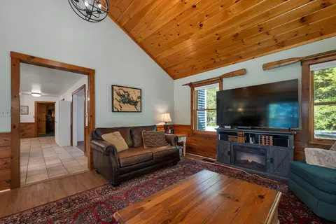 Living - 6 Percy Dr, Wolfeboro, NH 03894 photo 3 of 3