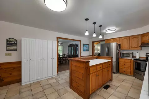 Kitchen - 6 Percy Dr, Wolfeboro, NH 03894 photo 6 of 6