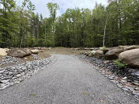 21 Leach Hill Rd # -2, Goffstown, NH 03045