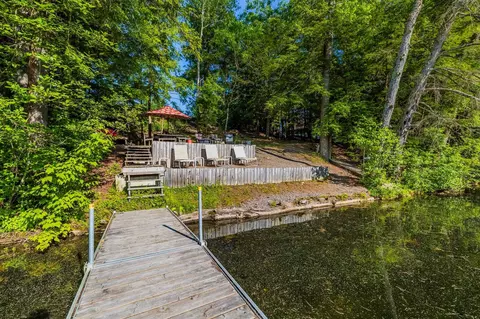 123 Peninsula Dr, Poultney, VT 05764