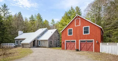 63 Raspberry Hill Rd, Winhall, VT 05340