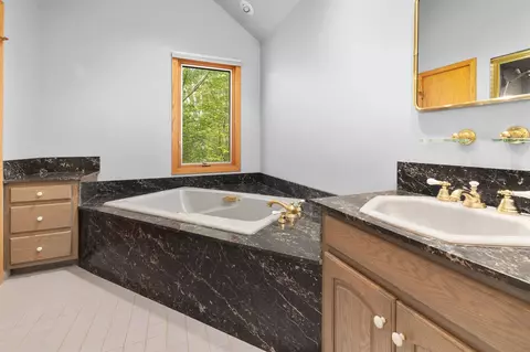 Bath - 6 Old Ridge Rd, Winhall, VT 05340 photo 1 of 5