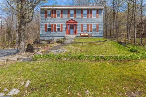 67 Thacher Rd, Bolton, VT 05477