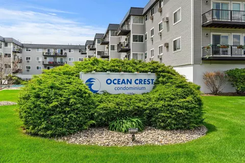 190 Kings Hwy #A8, Hampton, NH 03842