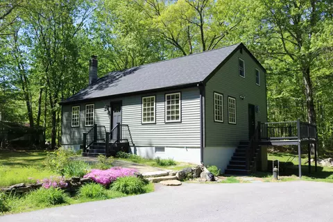 34 Brooks Rd, Barrington, NH 03825
